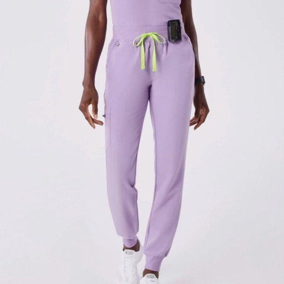 *RARE* Women’s FIGS Lavender Dew Scrub Set Size Medium (MT) Zamora & Salta (M) - Picture 3 of 8